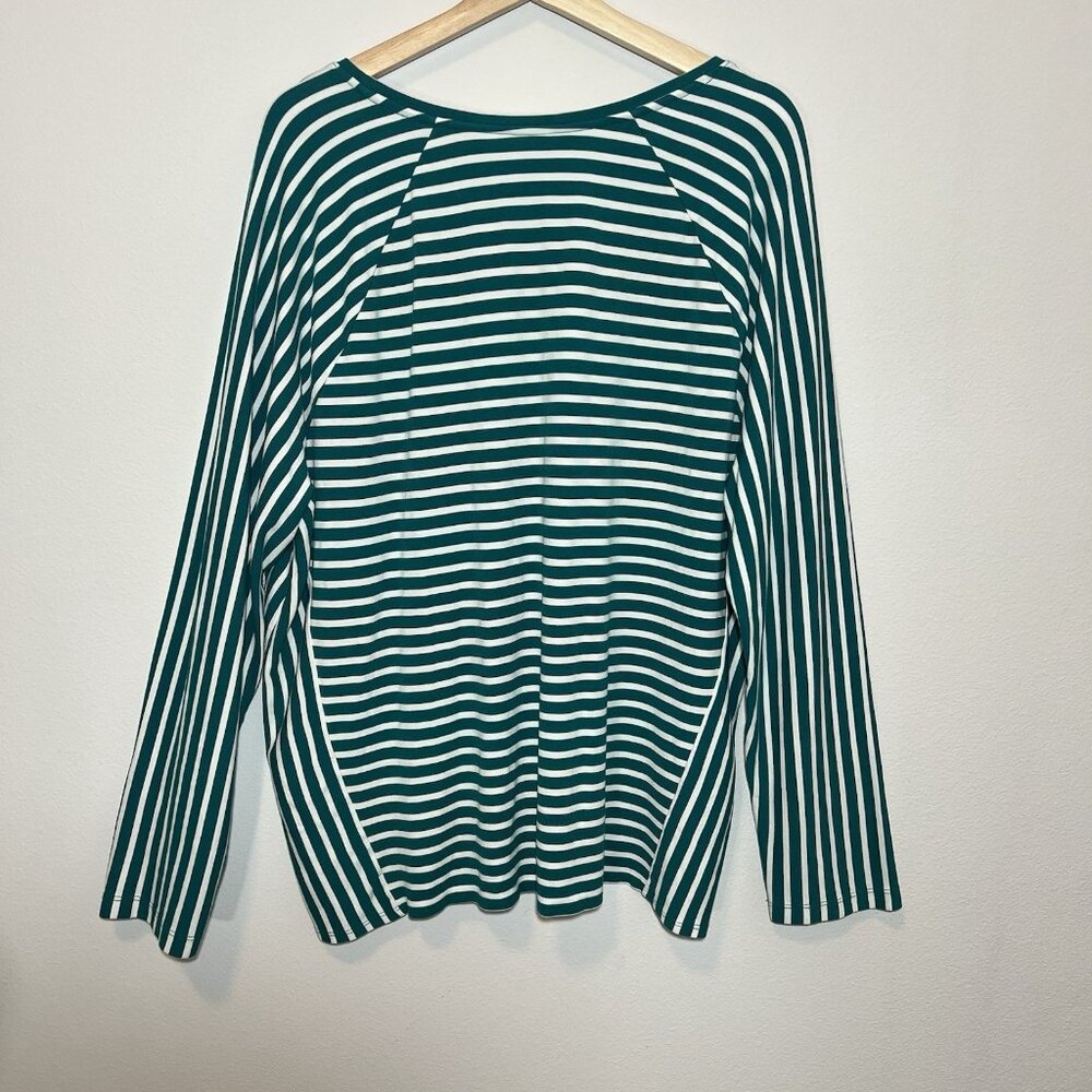 Chico’s 4 Women’s Stripe Top Size 2XL Scoop Neck Stretch Knit Pullover Green - Picture 2 of 9
